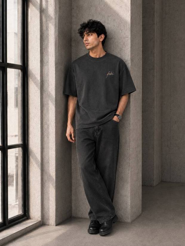 Signature Tee in Charcoal